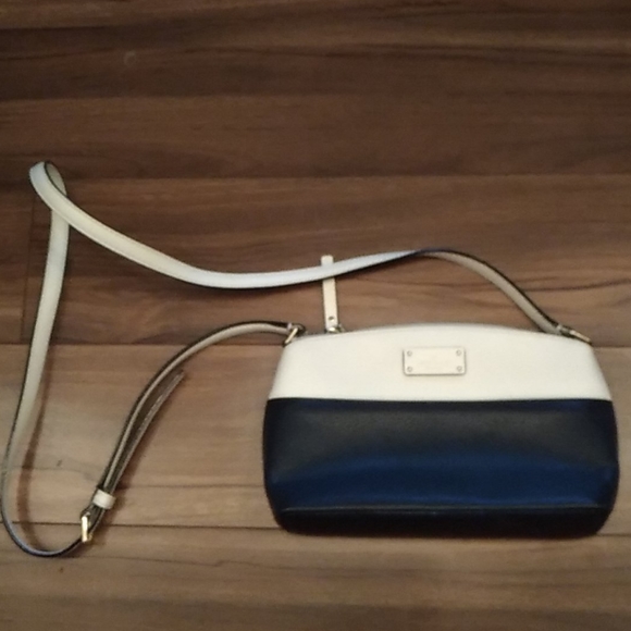 kate spade Handbags - Kate spade navy and white crossbody